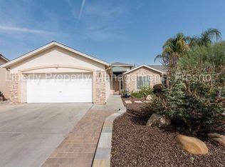 4570 W Sample Ave, Fresno, CA 93722