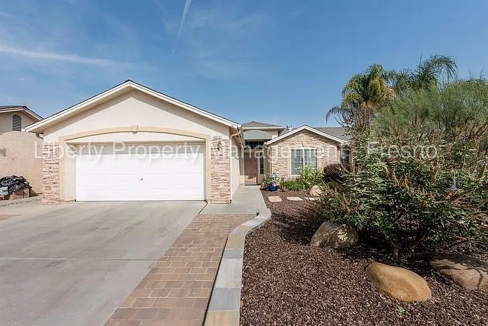 4570 W Sample Ave photo 1