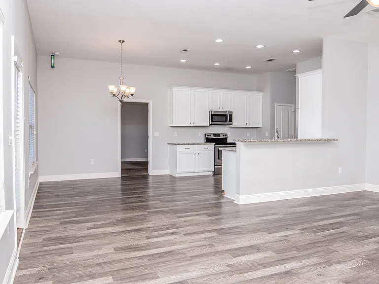 5567 Galaxy Dr — Photo 9