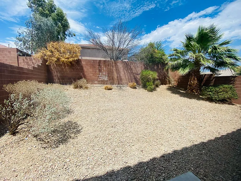 11212 Salentino Ave — Photo 10