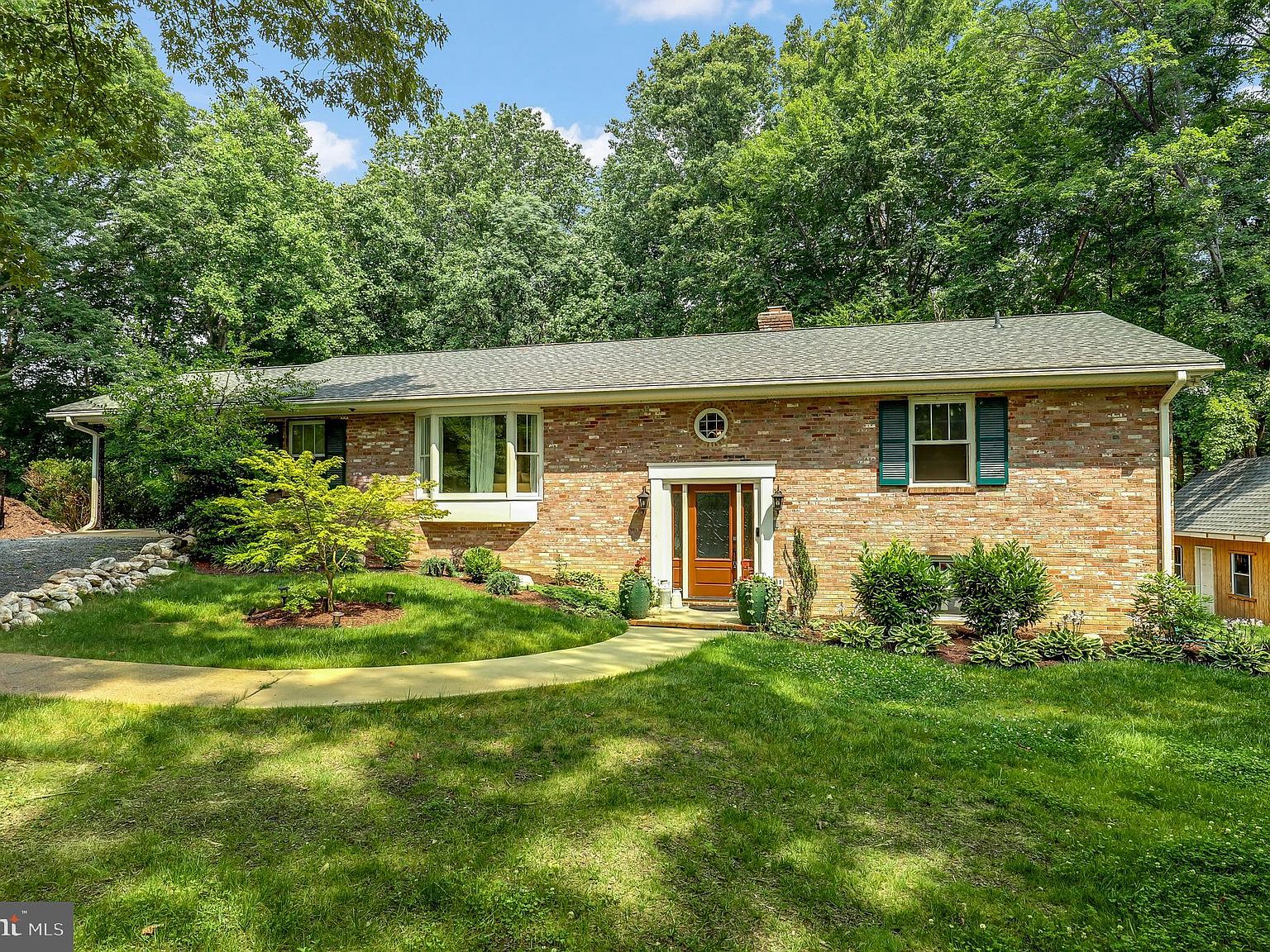 11810 Henderson Rd, Clifton, VA 20124 Zillow