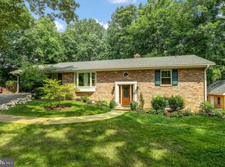 11810 Henderson Rd, Clifton, VA 20124