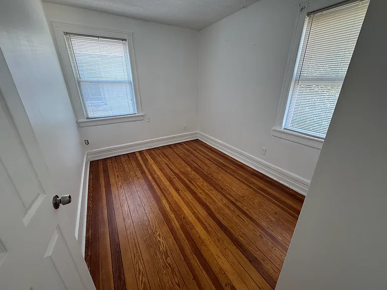 270 East Ave — Photo 16
