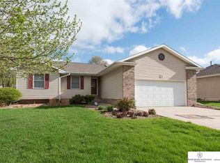 16114 Emiline St, Omaha, NE 68136