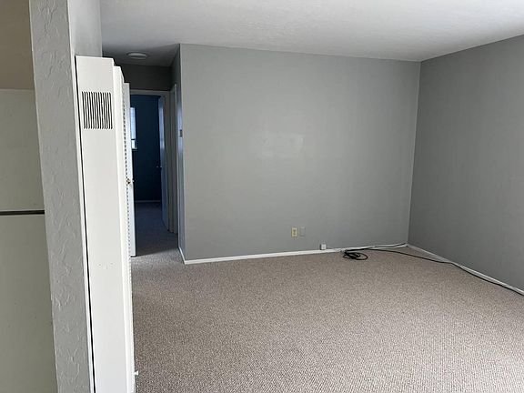 4th image of 277 Carlton Ave APT 3
