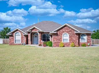 809 Grandview Rd, Tuttle, OK 73089