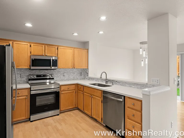 6408 NW Starflower Dr — Photo 4
