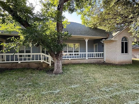 2nd image of 266 Quail St