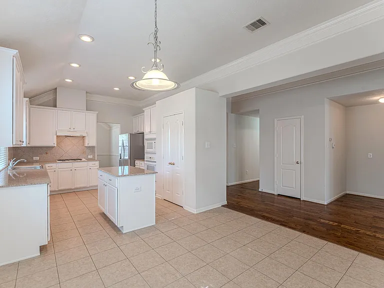 6618 Trenton Lake Ln — Photo 10
