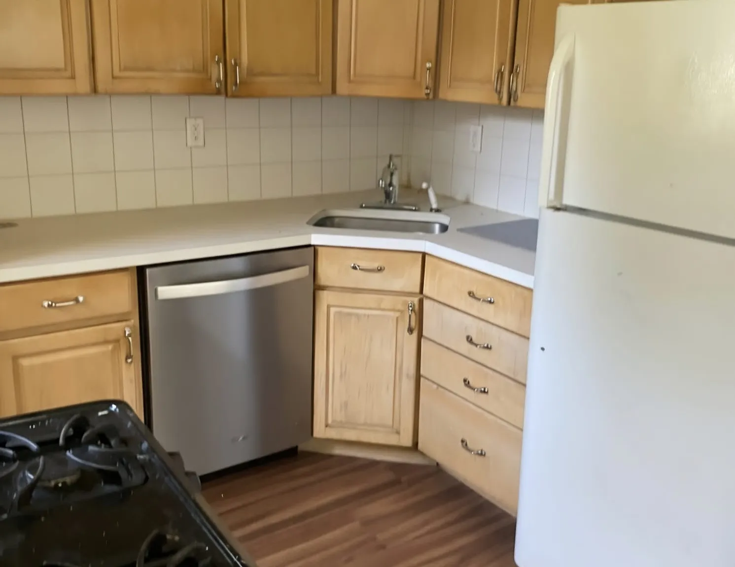 3 bed, 1500 sqft, $3,200 — Photo 2