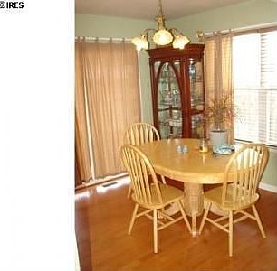 5th image of 3227 Barclay Ct