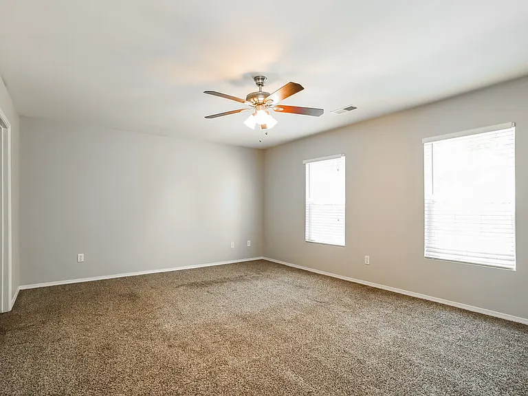 12034 Red Leaf Dr — Photo 9