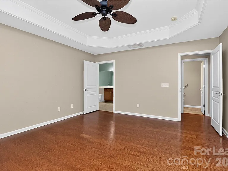 10229 Blairbeth St — Photo 20