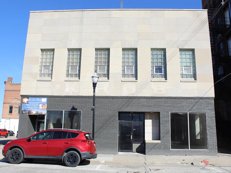 Building Photo 4