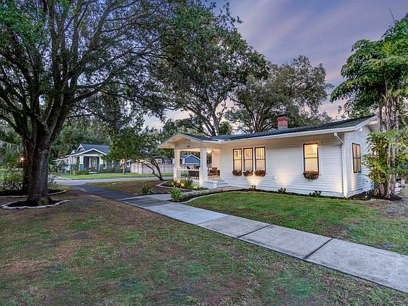 2nd image of 1201 Palmetto Ave