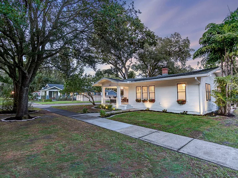 1201 Palmetto Ave — Photo 2