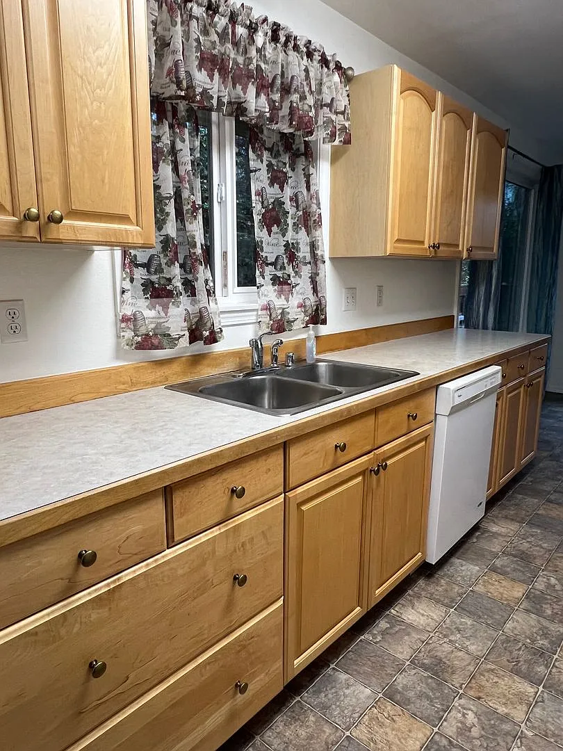 Prime Location in Wasilla — Photo 4
