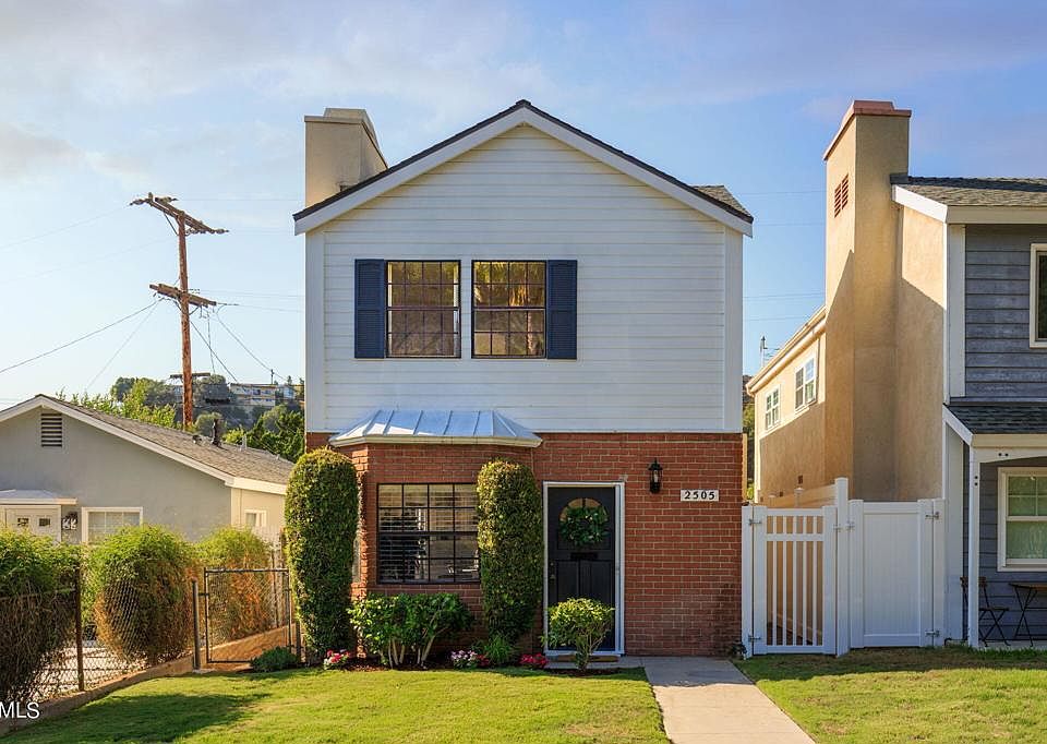 1st image of 2505 E Glenoaks Blvd