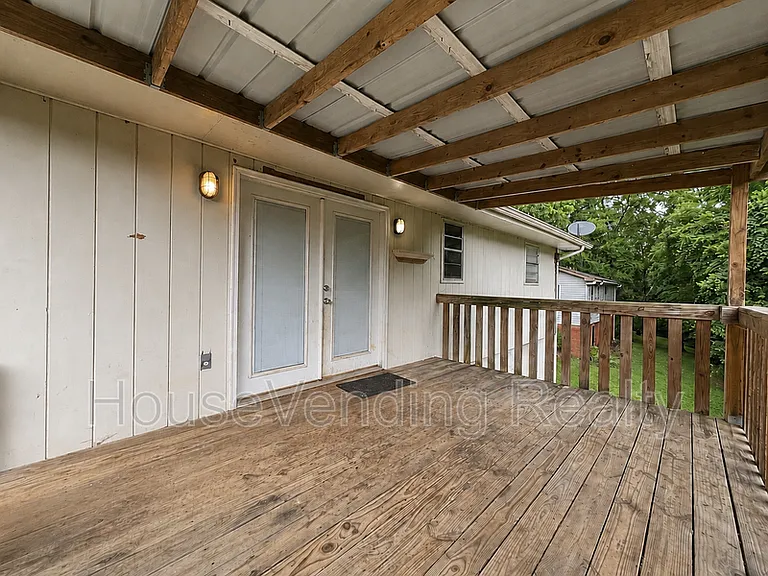 2214 Highland Rd — Photo 15