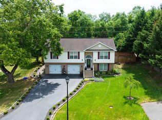 990 Kilmer Ct, Martinsburg, WV 25401