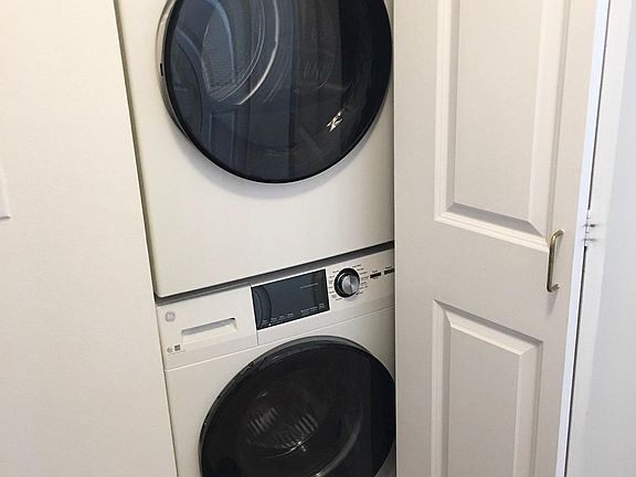 5th image of 345 N La Salle Dr APT 3802