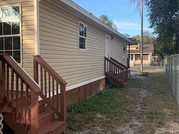 4th image of 950 13th Ave S