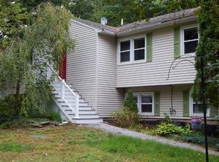 19 Robinson Rd #A, Hudson, NH 03051
