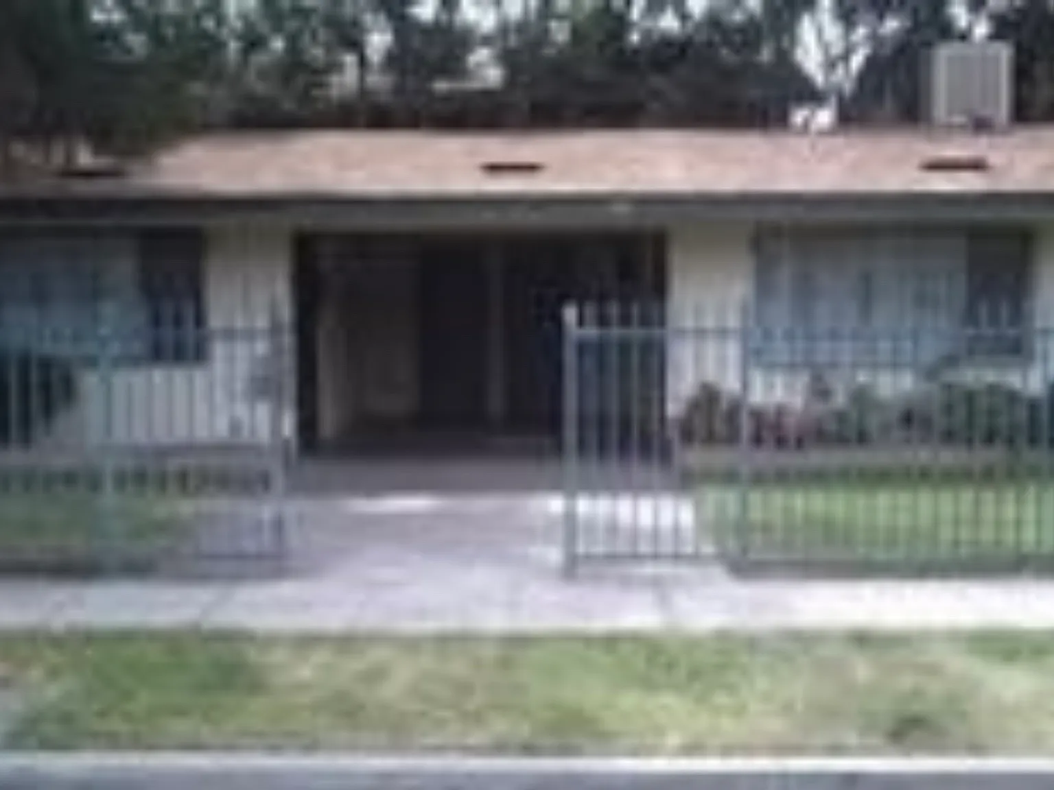2 bed, 751 sqft, $1,300 — Photo 3