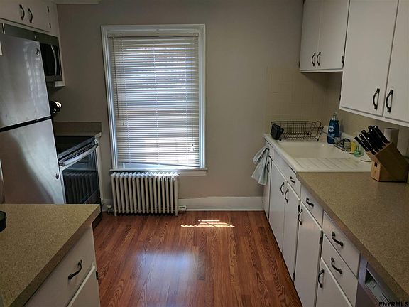 4th image of 175 Lake Ave