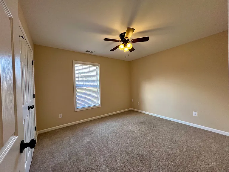 11423 Tierney Ave — Photo 16