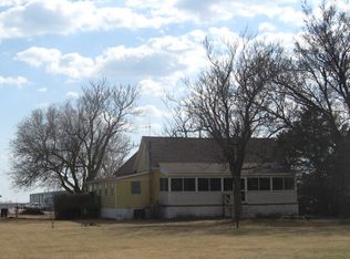 1710 Avenue N, Lyons, KS 67554