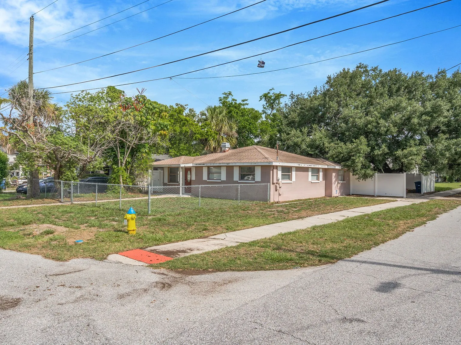 Section 8 Accepted Charming Tampa Home For Rent Close To International Plaza Mall, Midtown And Tpa! — Photo 2