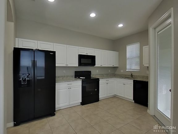 5th image of 3173 Oak Brook Ln