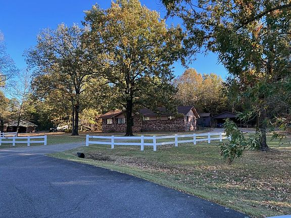 3rd image of 2239 Montgomery Dr