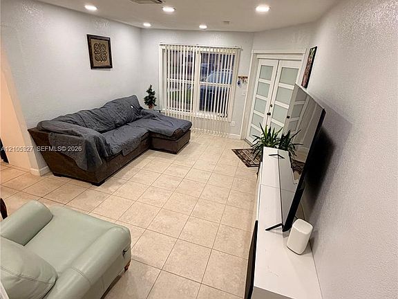 3rd image of 7110 Hope St