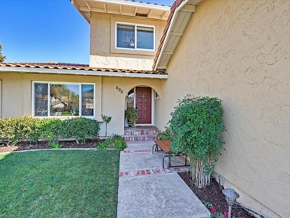 4th image of 600 Encino Dr