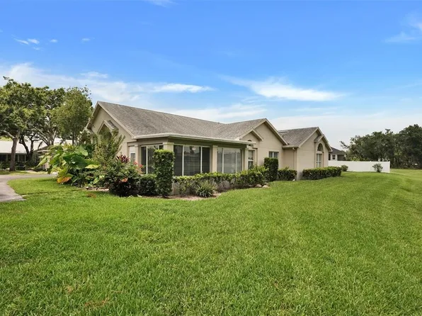 1112 Golfview Woods Dr #1112, Sun City Center, FL 33573