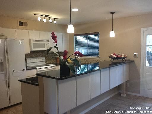 4th image of 11818 Song St #115
