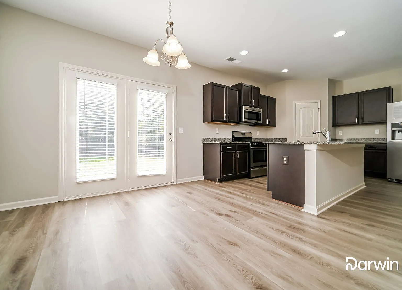4 bed, 2.5 bath, 2040 sqft, $2,375 — Photo 3