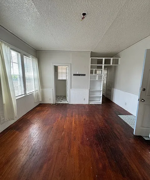 20 1st St S #2 — Photo 1