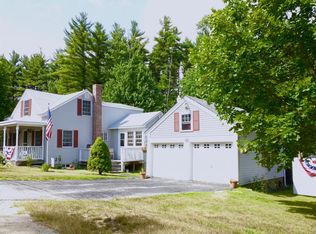 45 Old Center Rd, Deerfield, NH 03037
