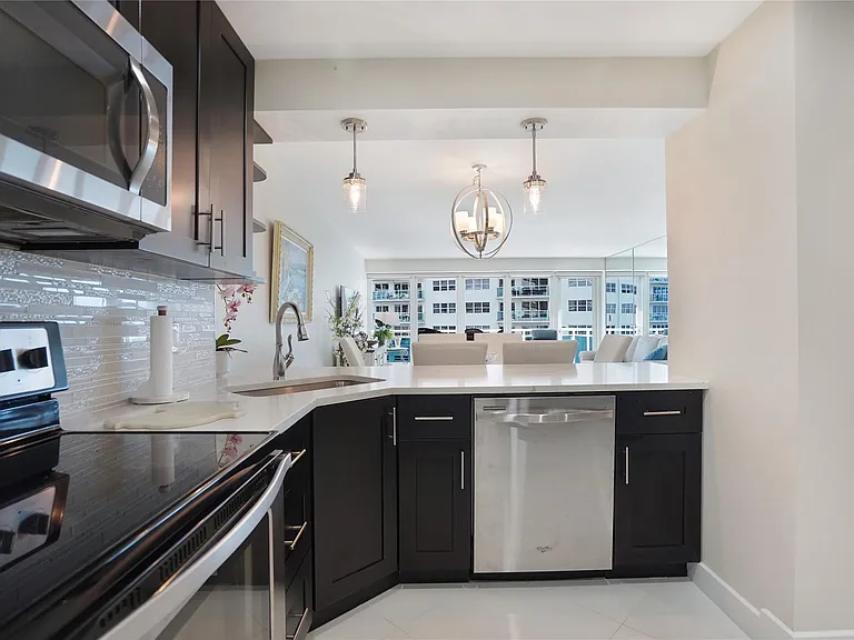 3430 Galt Ocean Dr #410 — Photo 20