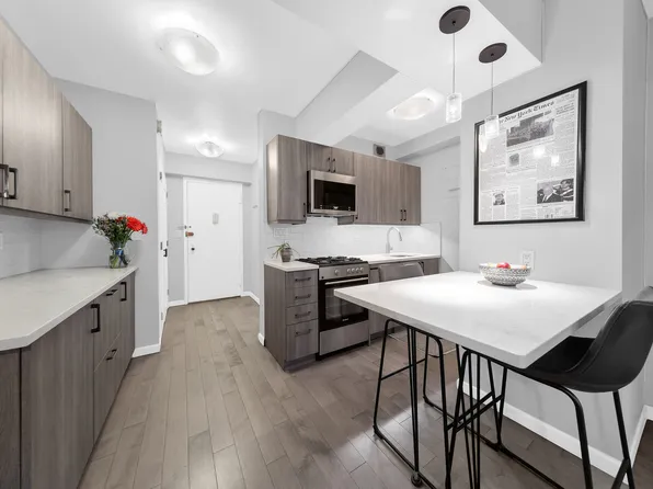 415 East 52nd Street 2AC image 3 of 5