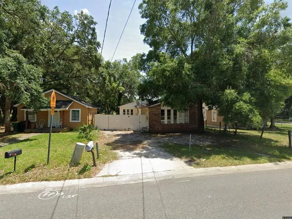 2118 Bates Ave, Eustis, FL 32726