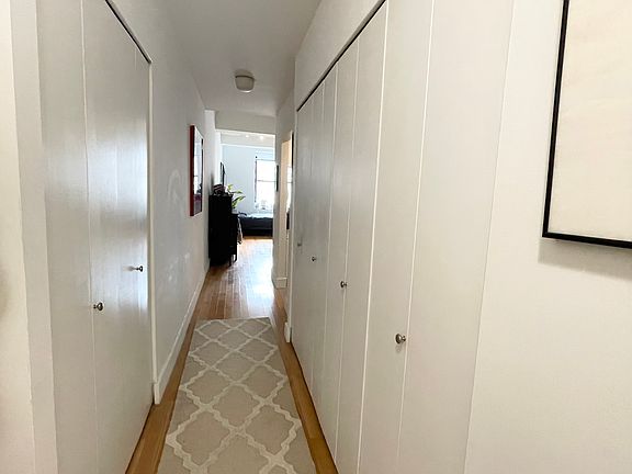 4th image of 99 John St APT 903