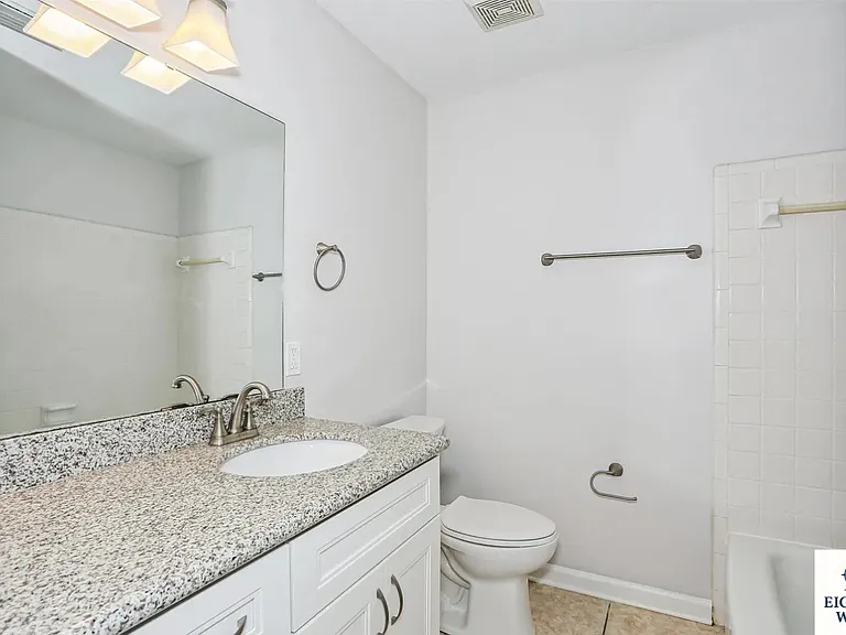 110 Florida Ave — Photo 12