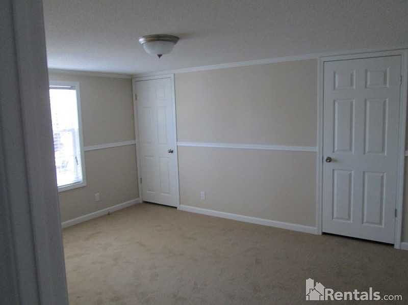 2nd image of 212 Harpers Ferry Ln