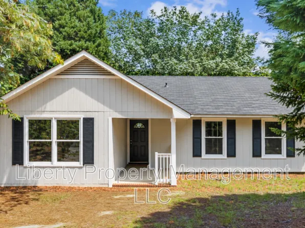 512 Nottingham Dr, Fayetteville, NC 28311