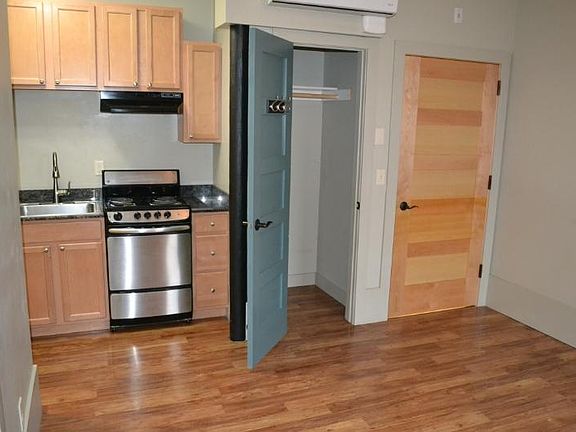 5th image of 112 N Pattee St APT 300