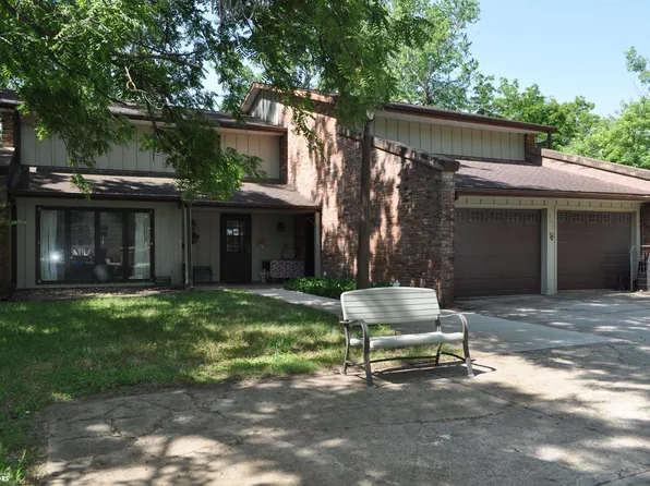233 S Court St, Carroll, IA 51401